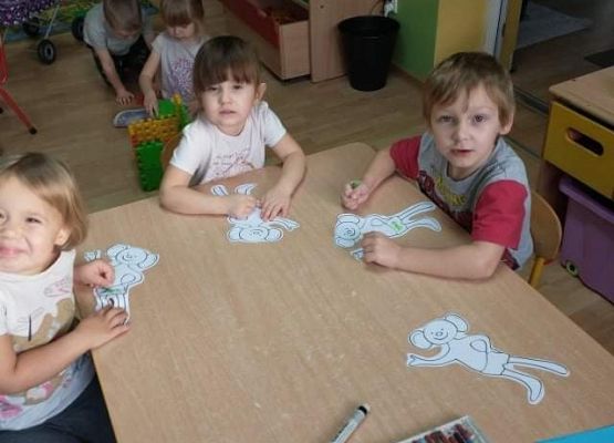 Młodsza grupa przy pracy