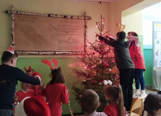 Grafika 5: Mikołajki w świetlicy szkolnej