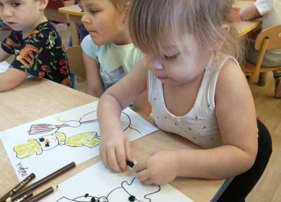 Młodsza grupa przy pracy