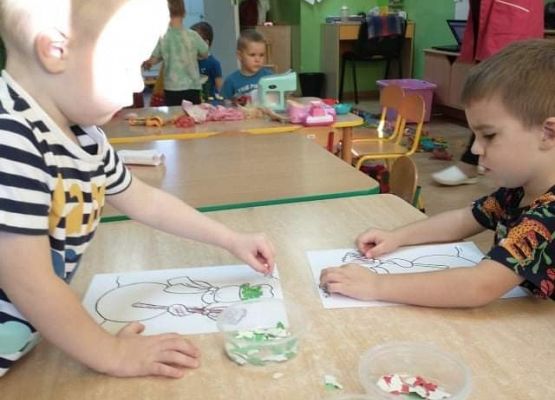 Młodsza grupa przy pracy