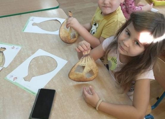 Starszaki przy pracy