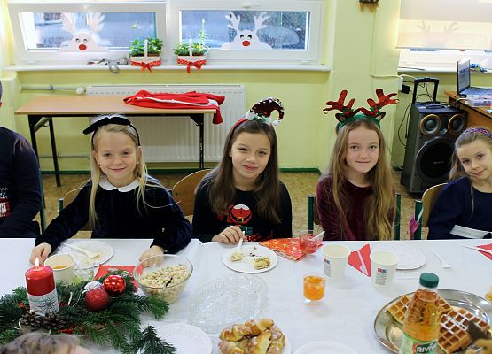 Wigilia w klasie drugiej.