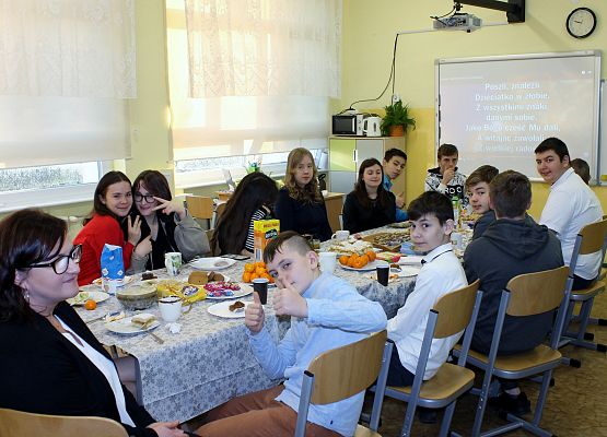 Wigilia w klasie ósmej b.