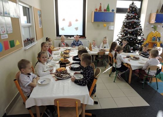 Grafika 17: WIGILIA W PRZEDSZKOLU
