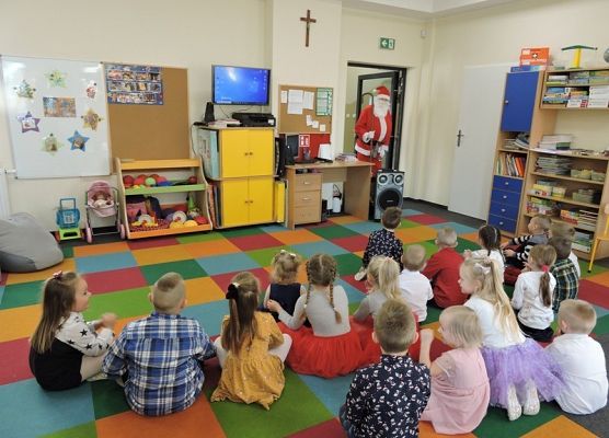 Grafika 33: WIGILIA W PRZEDSZKOLU