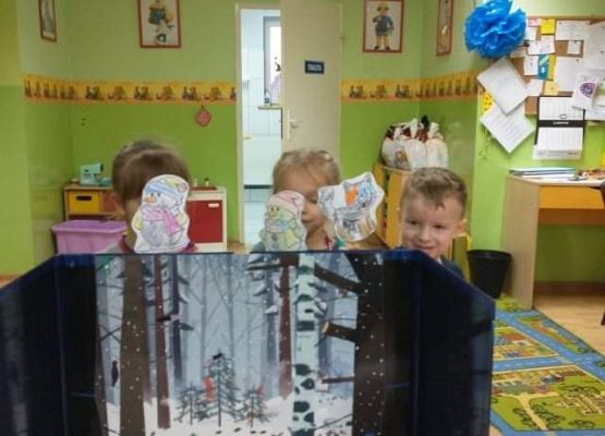 Teatrzyk młodszej grupy