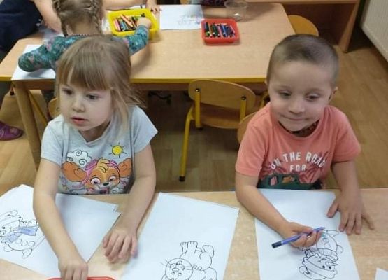 Młodsza grupa przy pracy