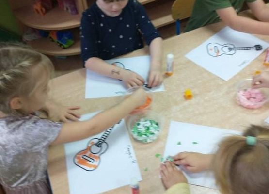 Młodsza grupa przy pracy