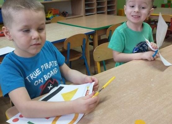 Młodsza grupa przy pracy