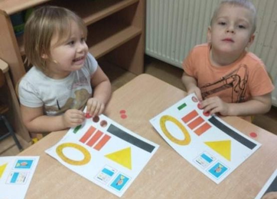 Młodsza grupa przy pracy