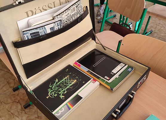 Grafika 14: Dzień bez plecaka