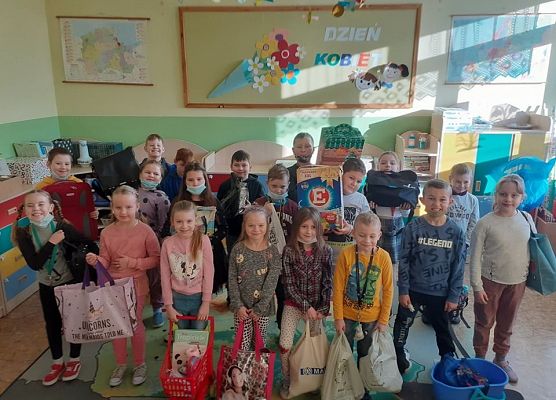 Grafika 20: Dzień bez plecaka