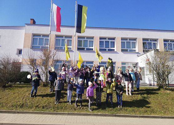 Kaszubi przed szkołą