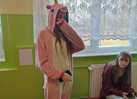 Grafika 11: Dzień Nieoczywistego Stroju