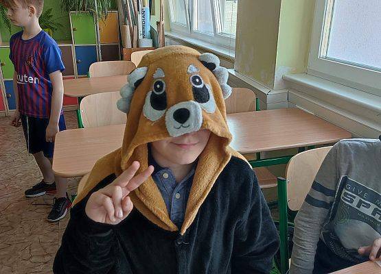 Grafika 6: Dzień Nieoczywistego Stroju