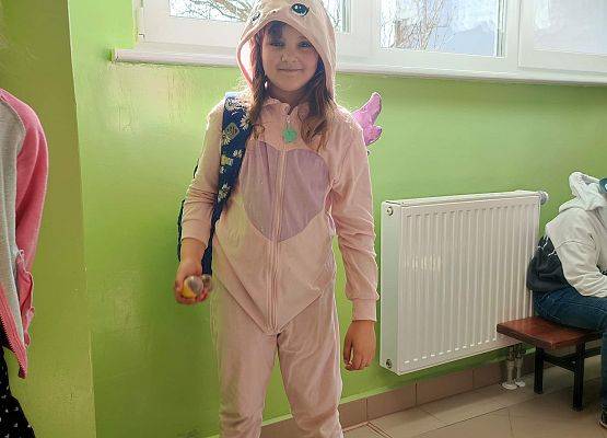 Grafika 16: Dzień Nieoczywistego Stroju