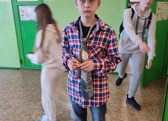 Grafika 8: Dzień Nieoczywistego Stroju