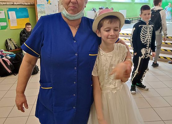 Grafika 18: Dzień Nieoczywistego Stroju