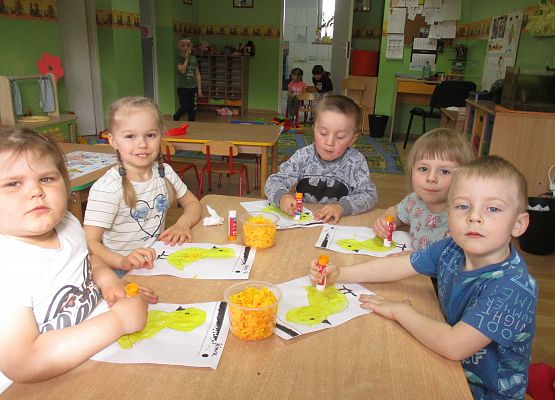 Młodsza grupa przy pracy