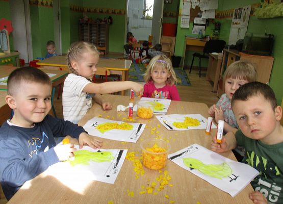 Młodsza grupa przy pracy