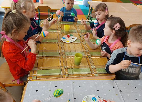 Grafika 15: Nadchodzi Wielkanoc