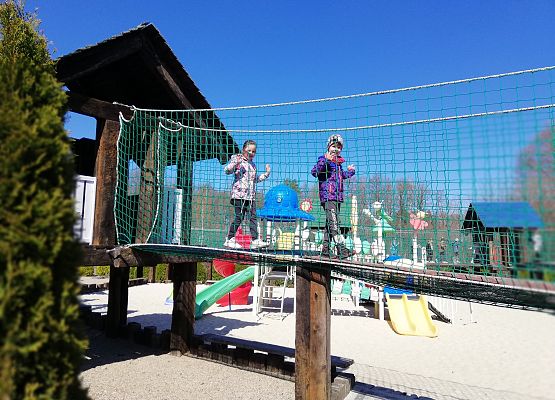 Na linowym torze przeszkód