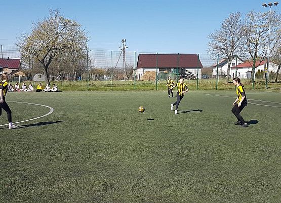 Zawody w Piłce Nożnej Dziewcząt i Chłopców