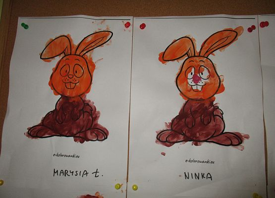 Malowanie palcem - prace  młodszej grupy