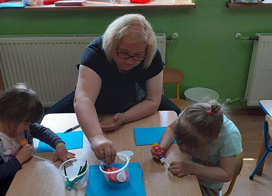 Wykonujemy laurki dla taty