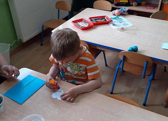 Wykonujemy laurki dla taty