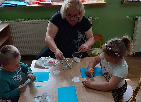 Wykonujemy laurki dla taty