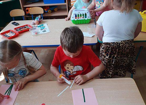 Wykonujemy laurki dla mamy