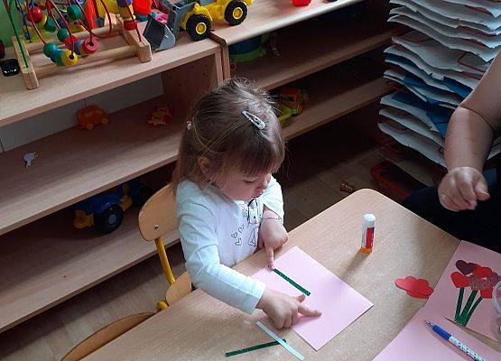 Wykonujemy laurki dla mamy