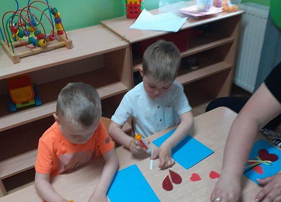 Wykonujemy laurki dla taty