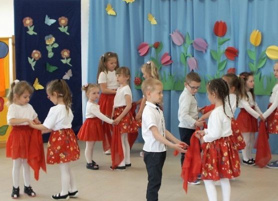 Grafika 42: Święto Mamy i Taty