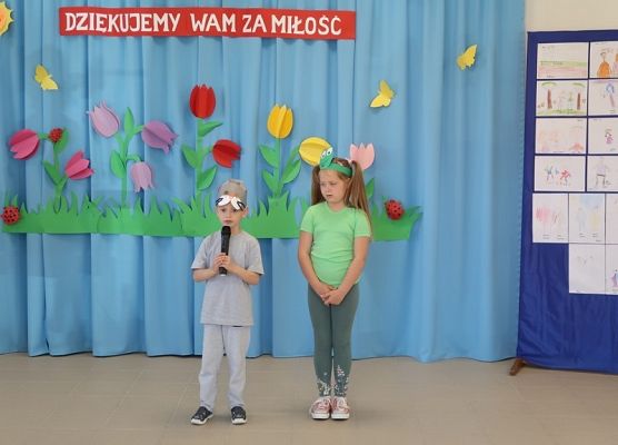 Grafika 1: Święto Mamy i Taty