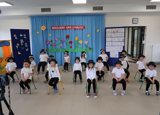 Grafika 10: Święto Mamy i Taty