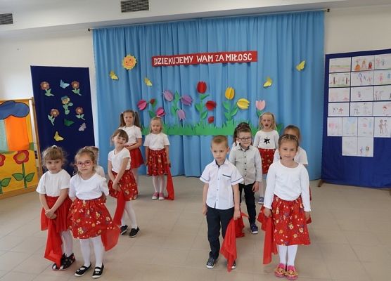 Grafika 14: Święto Mamy i Taty