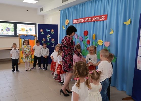 Grafika 16: Święto Mamy i Taty