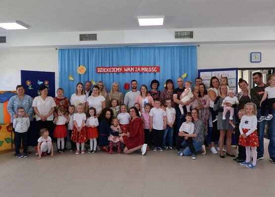 Grafika 34: Święto Mamy i Taty