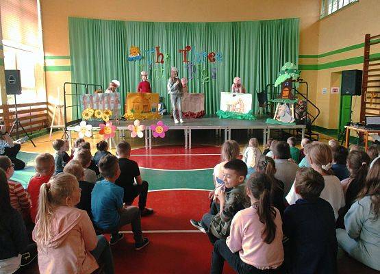 The Three Little Pigs 7