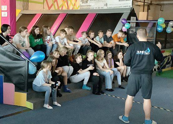 Wycieczka klasy siódmej do Parku Trampolin