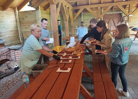 poczęstunek uczestników grafika