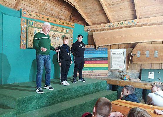 Grafika 23: Biwak klasy 6a