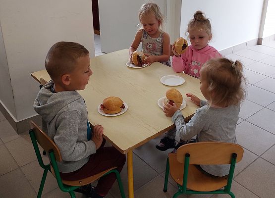 Grafika 17: ZAPACH  LATA   I  WAKACJI