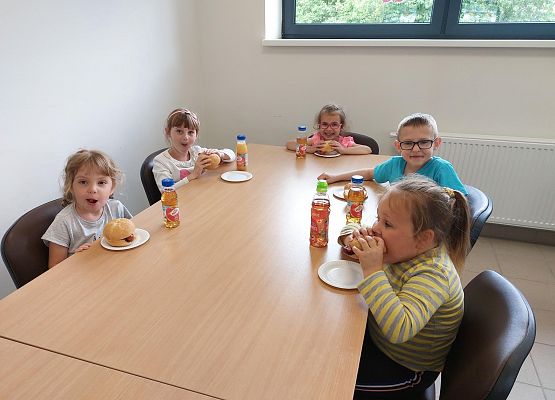 Grafika 5: ZAPACH  LATA   I  WAKACJI