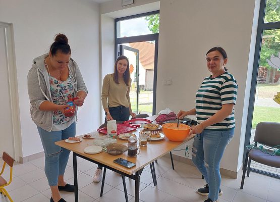 Grafika 7: ZAPACH  LATA   I  WAKACJI