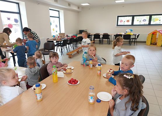 Grafika 11: ZAPACH  LATA   I  WAKACJI