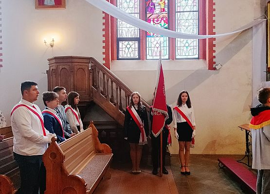 Uroczysta Msza święta z okazji zakończenia roku szkolnego i katechetycznego.