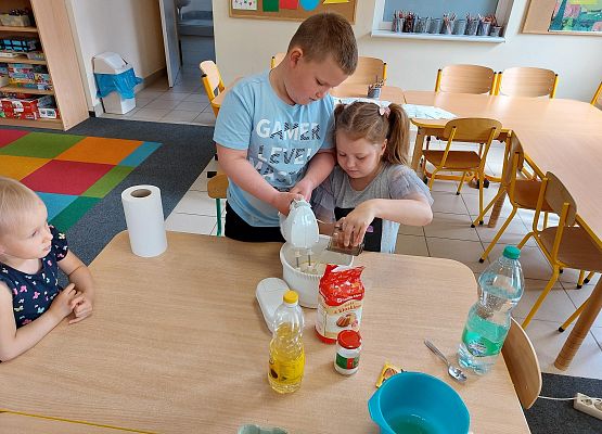 Grafika 4: Dzień Dziecka